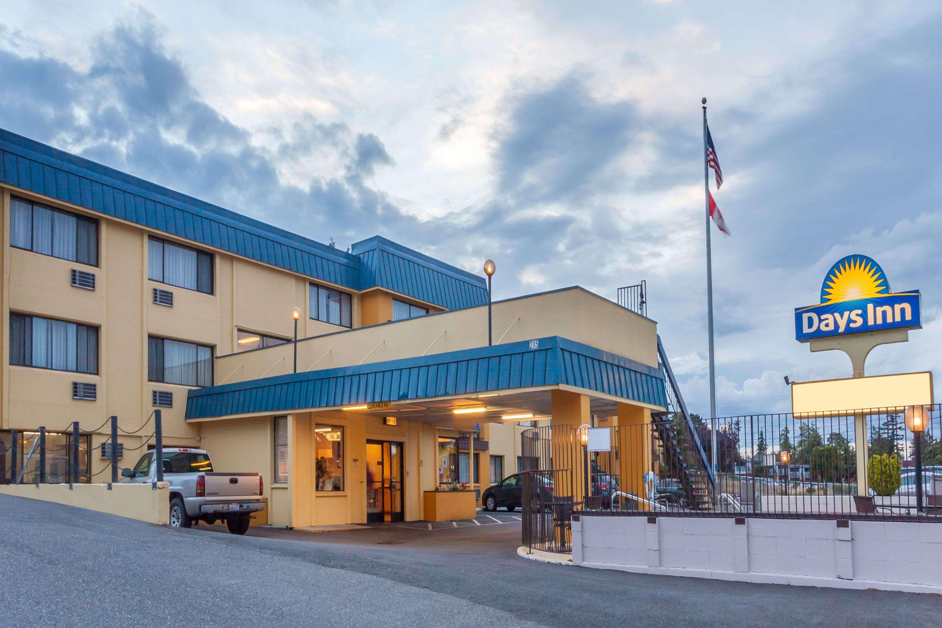 Days Inn By Wyndham Bellingham Wa Exterior photo